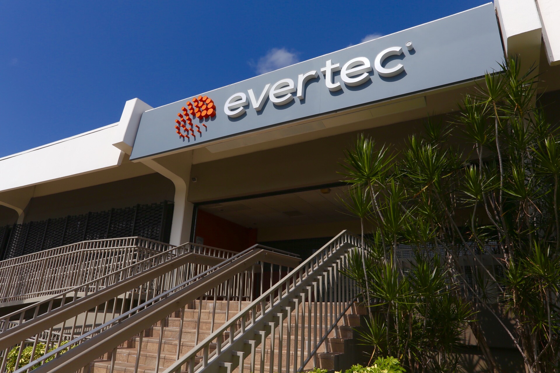 Evertec announces management changes