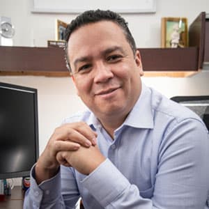 Alexander Bravo<br> Medina – Especialista de Producto en Evertec